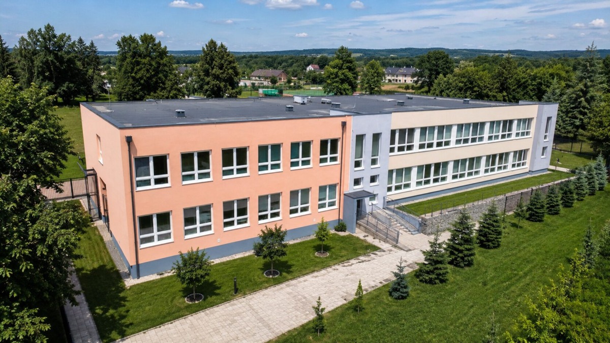 Škola · Pezinok